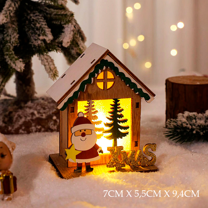 Casa Natalina de Madeira Iluminada